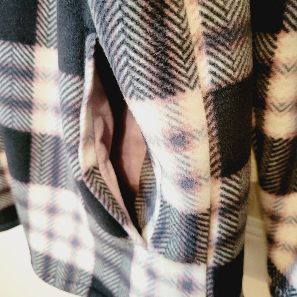 Soho Threads Womens XL Plaid Sherpa Lined Fleece Shirt Jacket Shacket Navy Pink - Picture 10 of 16
